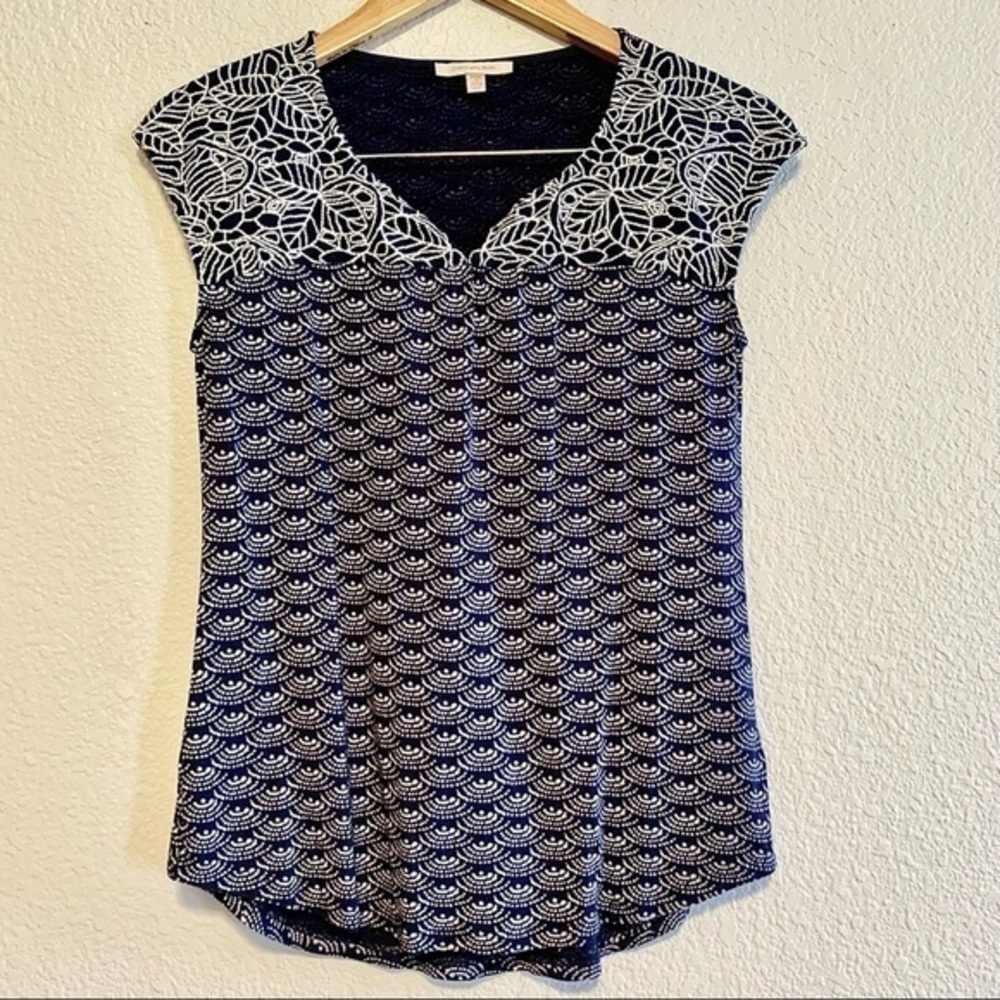 Skies Are Blue Delila Embroidery knit Top
